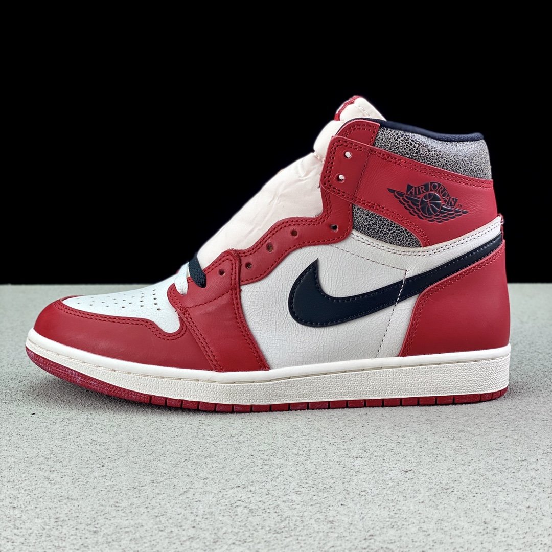 Кросівки Air Jordan Sneakers 1 Retro High OG Chicago DZ5485-612 фото 4