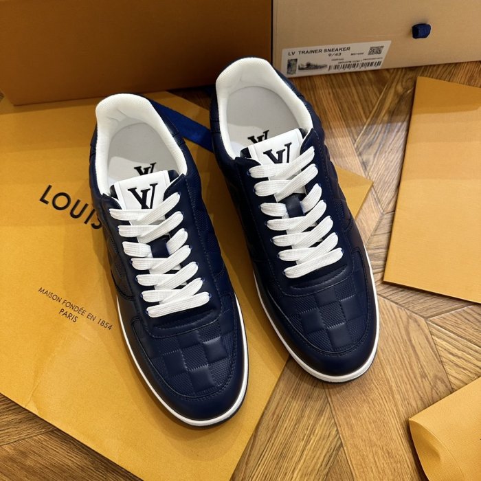 Sneakers men's