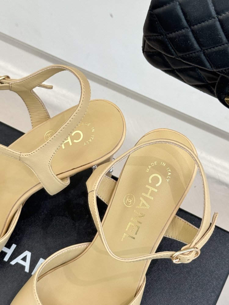 Босоножки фото 8