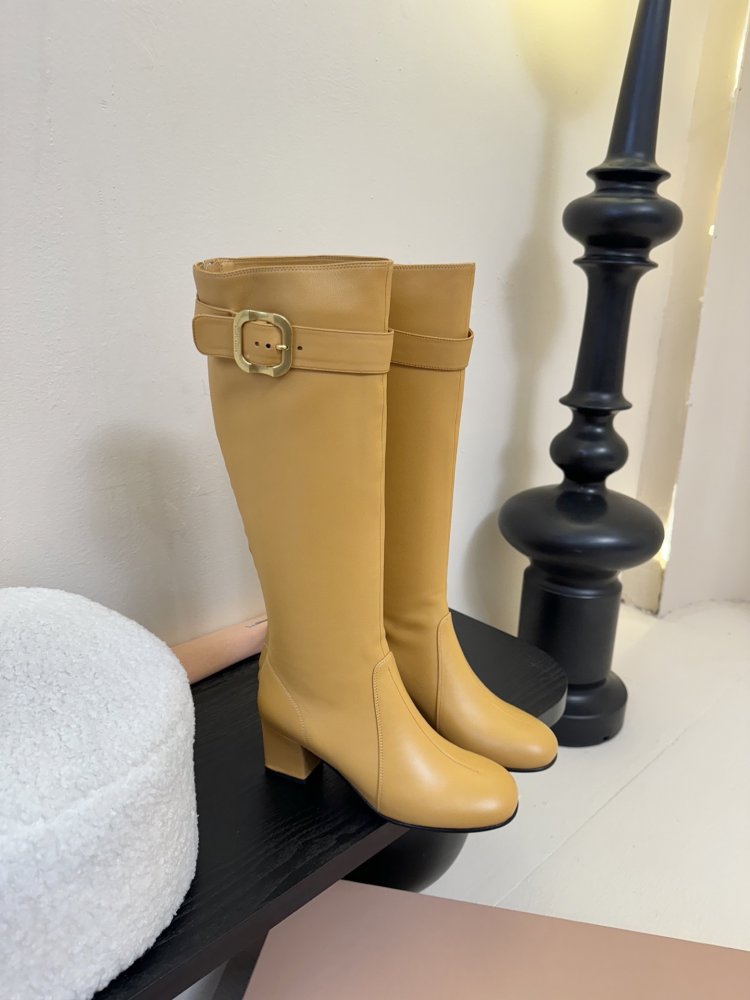 Чоботи жіночі фото 2