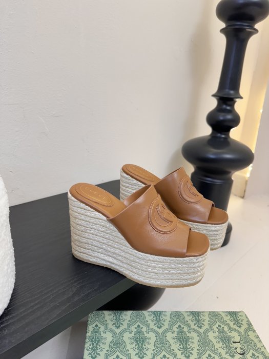 Босоножки фото 2