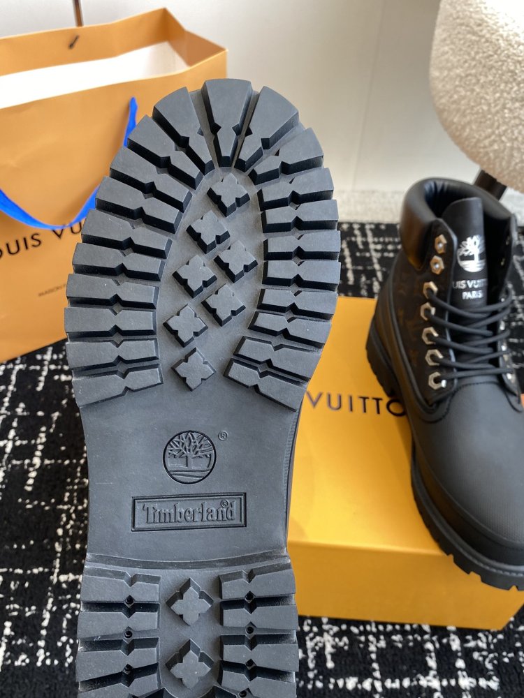 Ботинки женские Louis Vuitton x Timberland фото 9