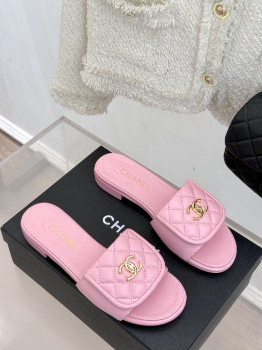 Шлепанцы фото 3