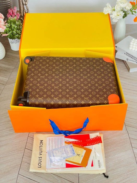 Чемодан Horizon 55 для ручной клади 38х55х21 см фото 5