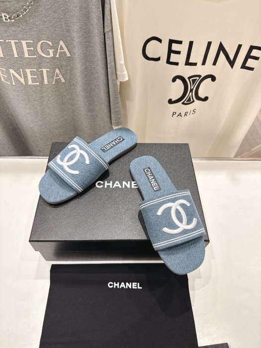 Шлепанцы фото 2