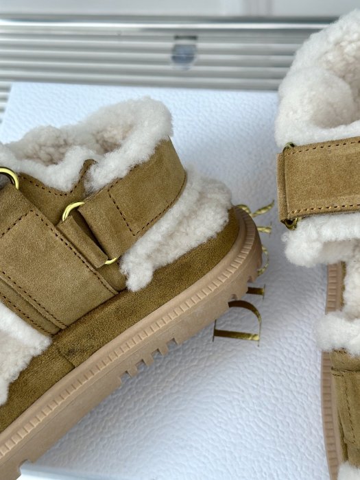 Sandals on fur фото 6