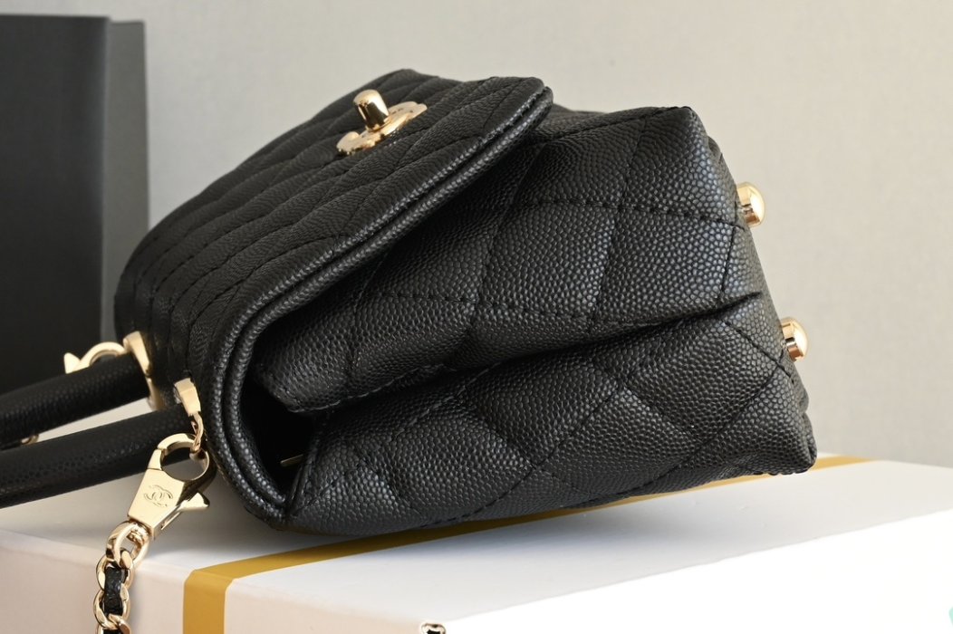 Сумка Chanel Coco Handle з зернистої шкіри фото 4