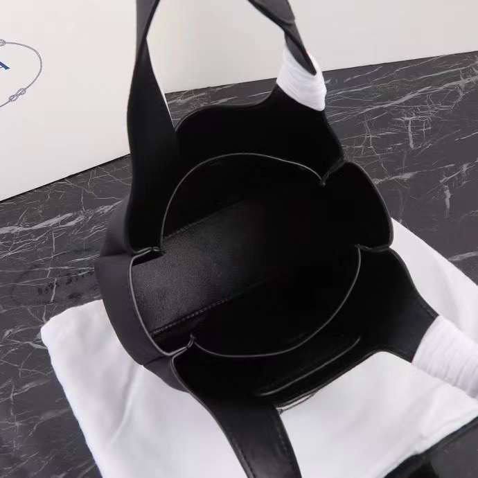 A bag women's 18 cm black фото 8