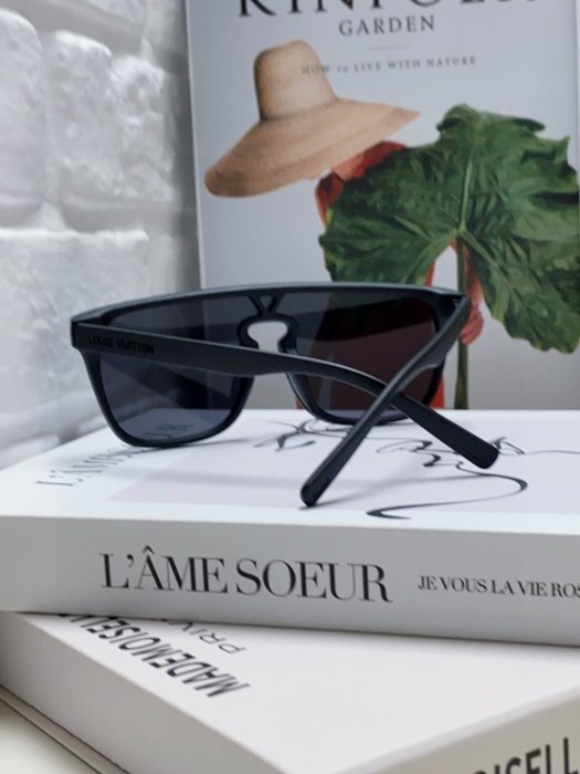 Очки солнцезащитные фото 3