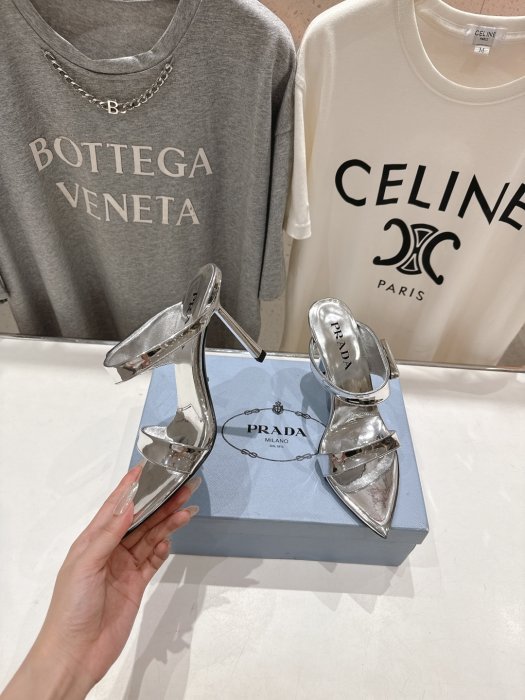 Босоножки фото 4