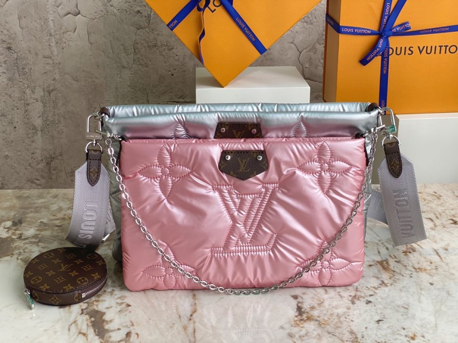 A bag women's MAXI MULTI POCHETTE M21056 34 cm