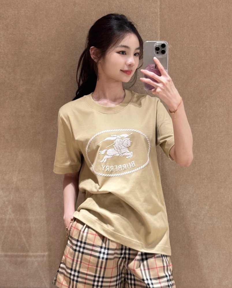 Футболка жіноча фото 7