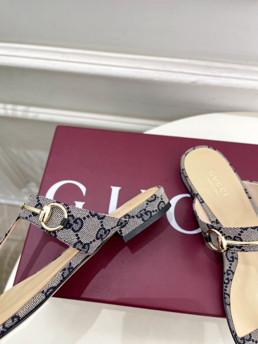 Босоножки фото 7