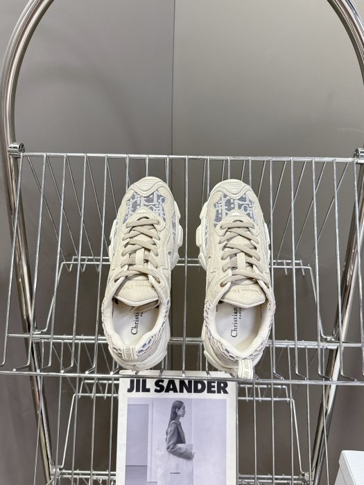 Кроссовки фото 6