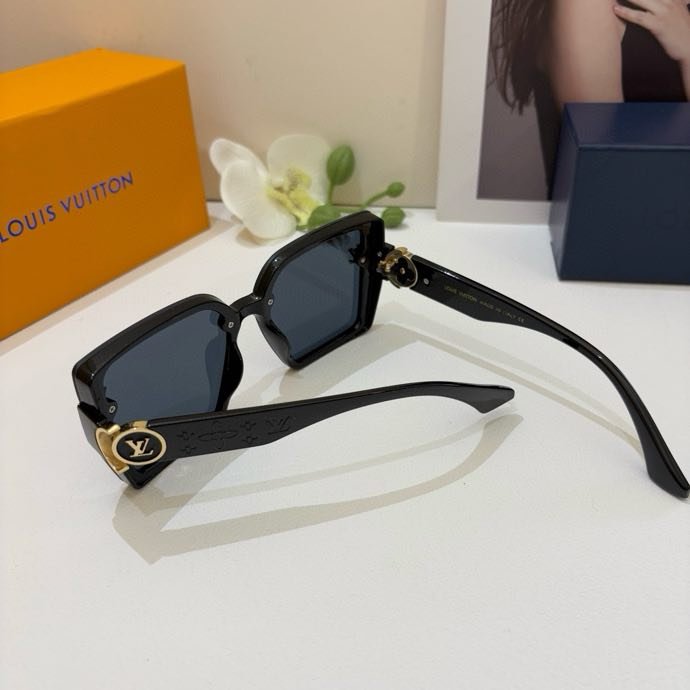 Окуляри сонцезахисні фото 2