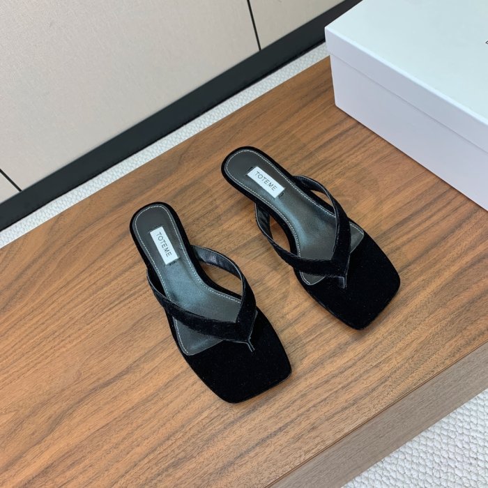 Шльопанці жіночі фото 3