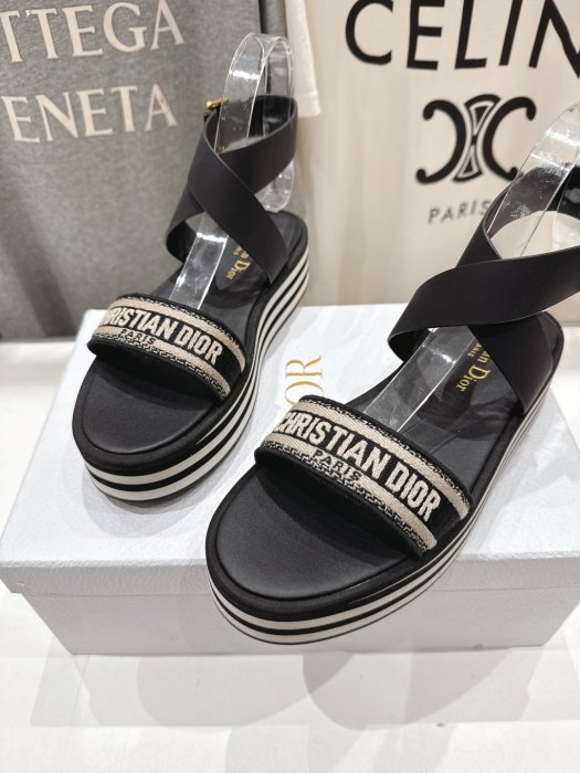 Sandals women's фото 7