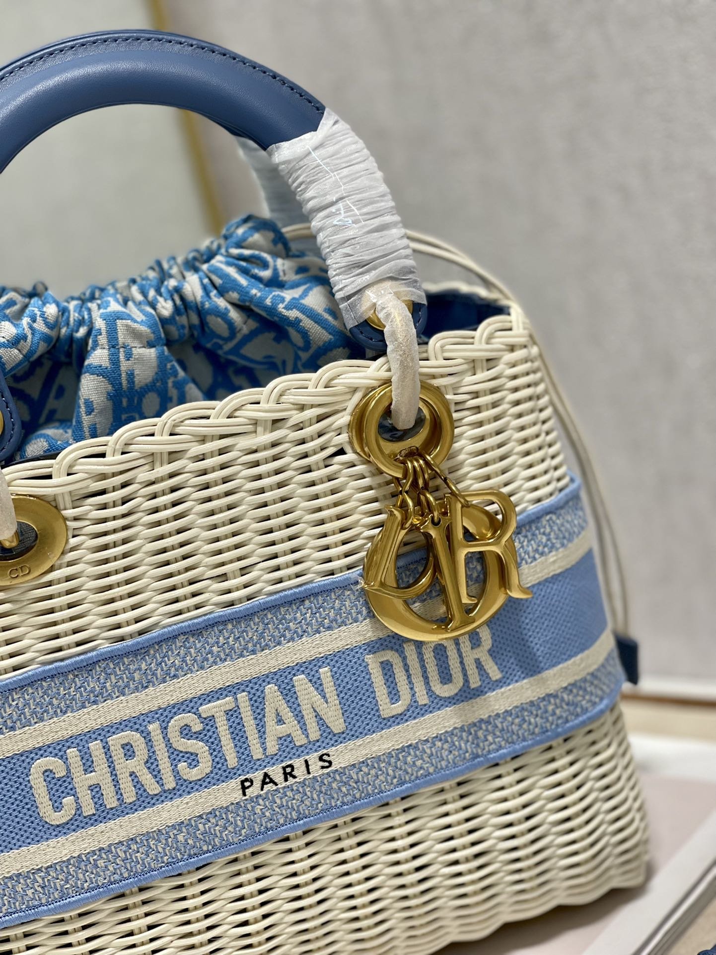 A bag Lady Dior Bag Natural Wicker Oblique 24 cm фото 4