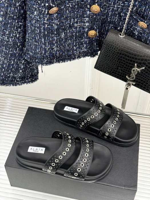 Шлепанцы женские фото 3