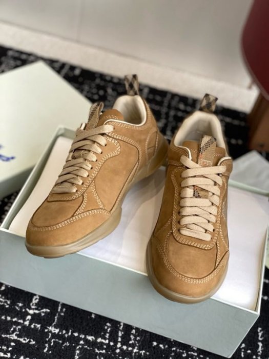 Кроссовки фото 7