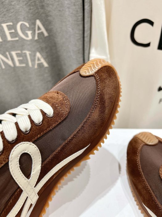 Кроссовки женские фото 7