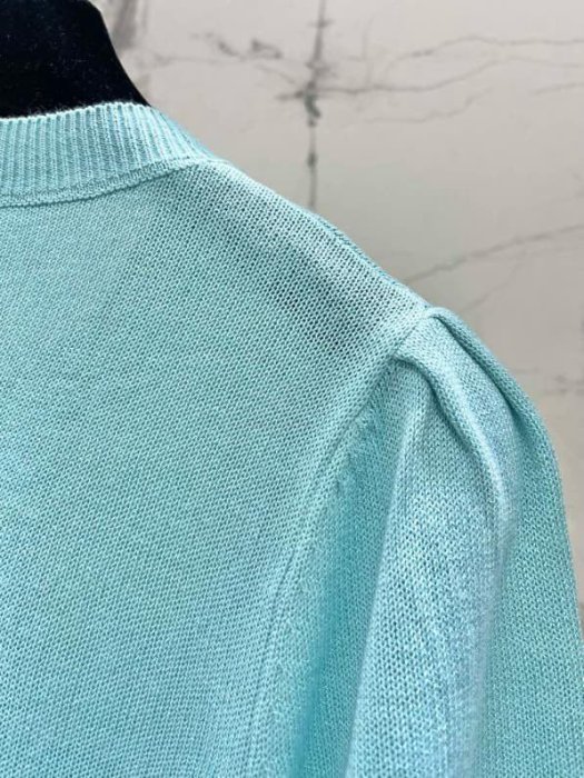 T-shirt women's фото 4