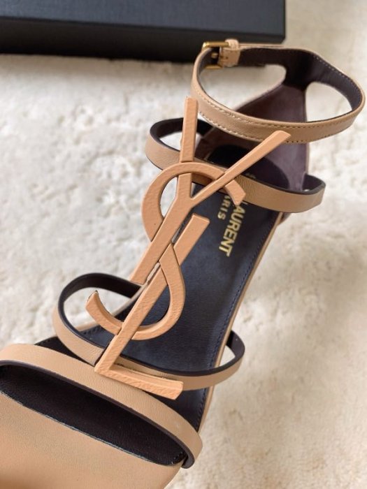 Босоножки фото 5