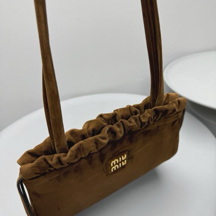 Сумка кожаная женская Miu miu Joie Suede 28 см фото 2