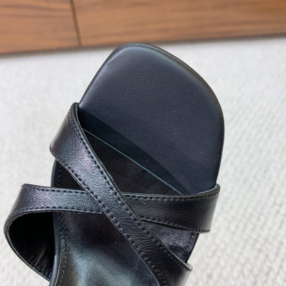 Босоножки фото 7