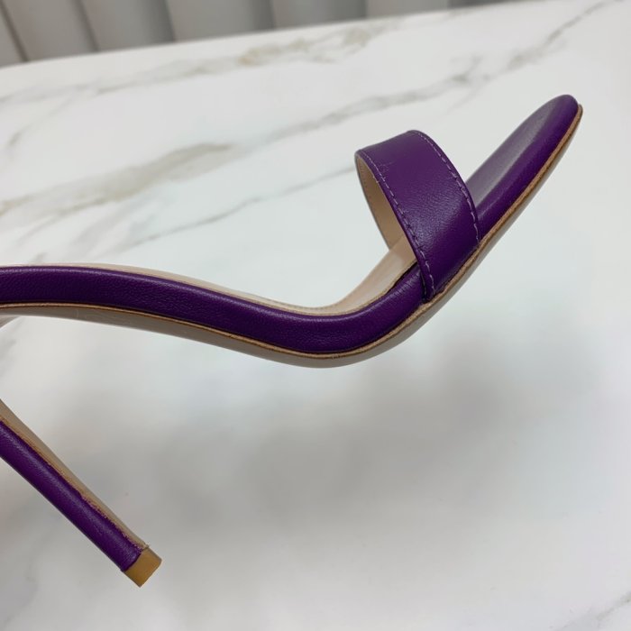 Босоножки фото 6