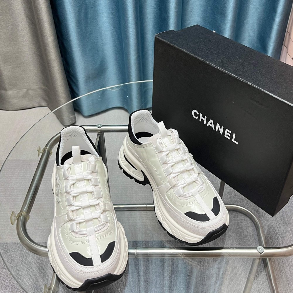 Кроссовки женские фото 8