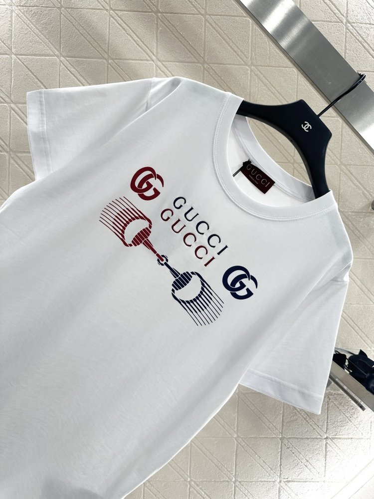 T-shirt women's фото 3