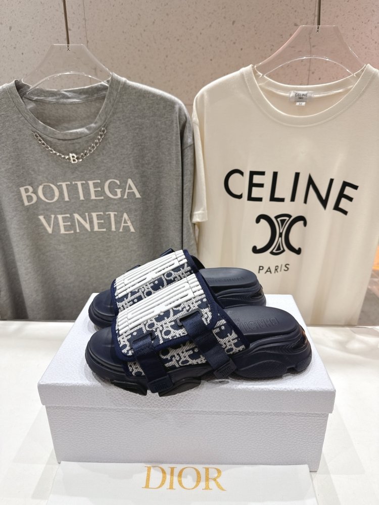 Шлепанцы женские фото 3