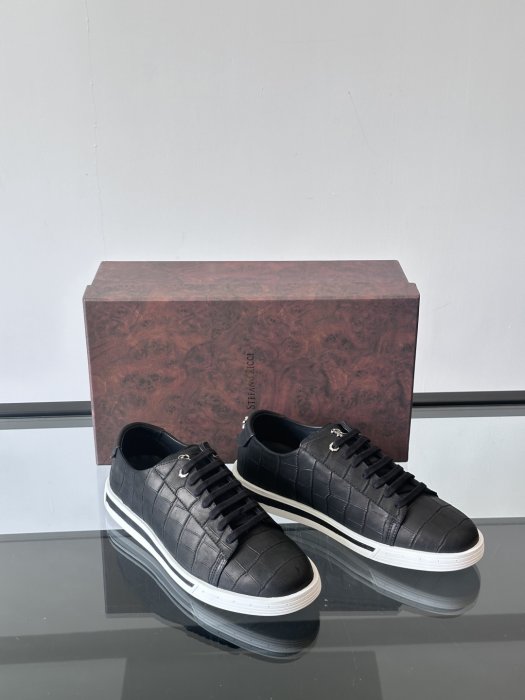 Кроссовки фото 5