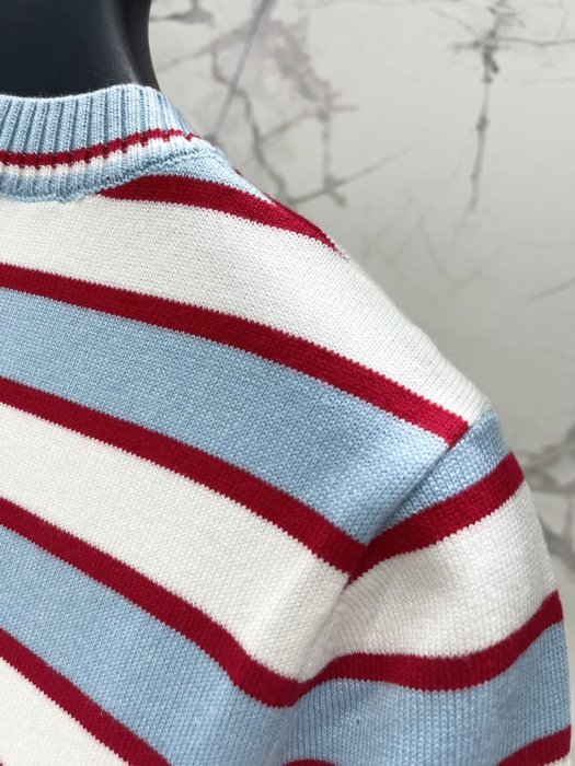 T-shirt women's фото 7