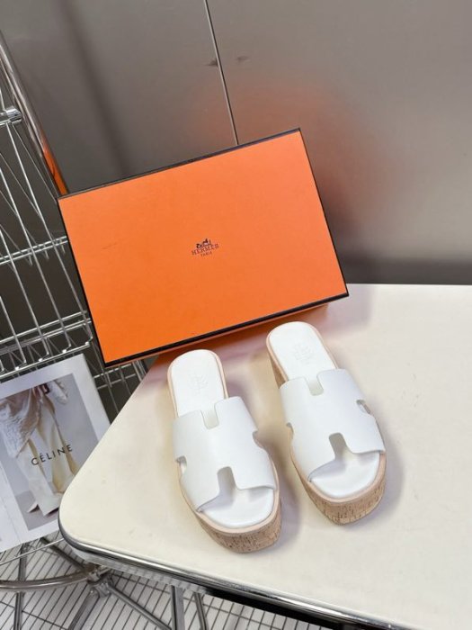 Босоножки фото 3