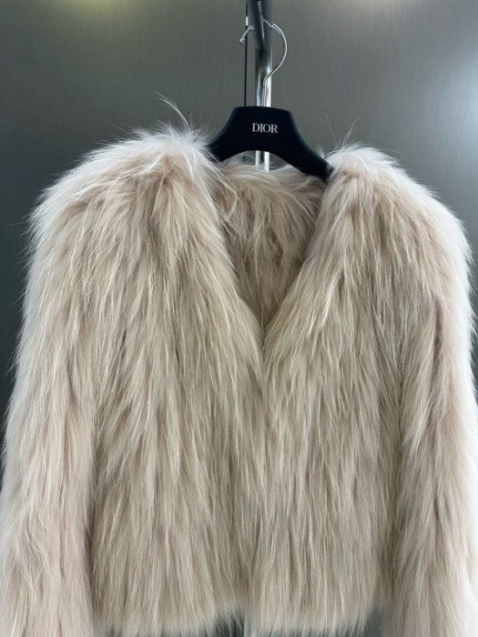 Fur coat of fox fur фото 2