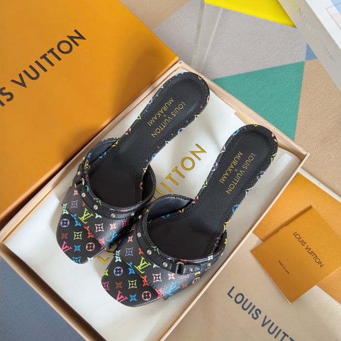 Босоножки фото 5