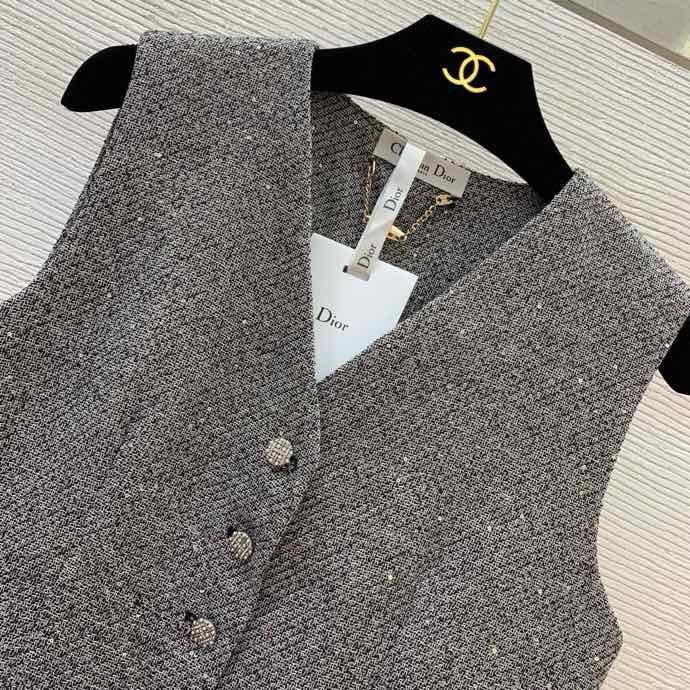 Костюм женский фото 2