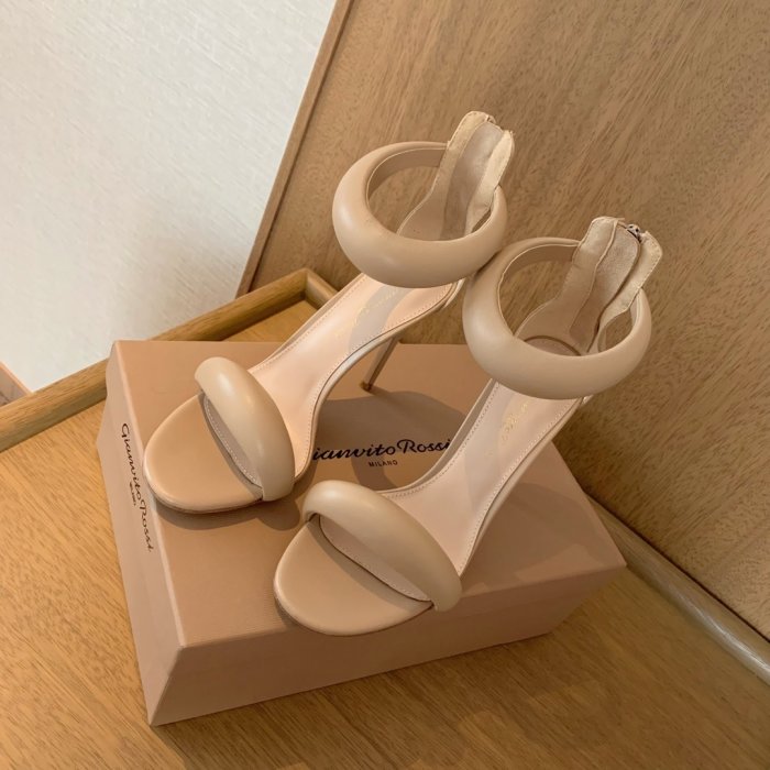 Босоножки фото 4