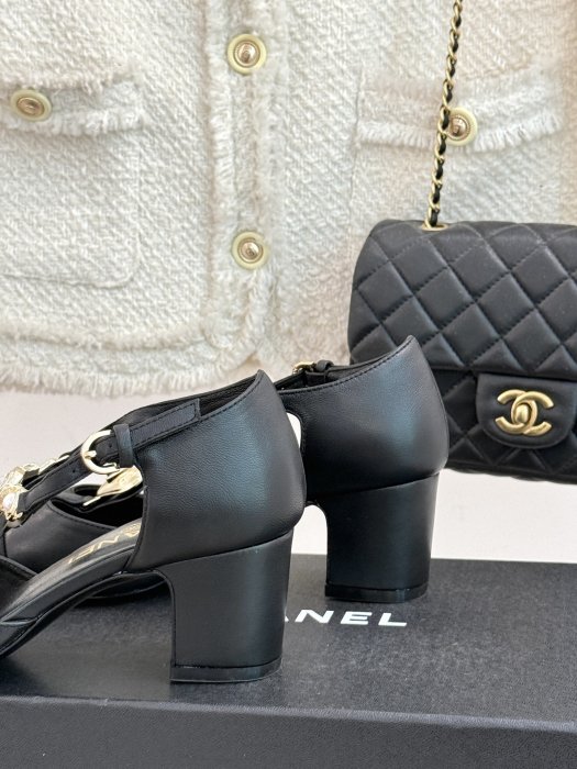 Босоножки фото 6