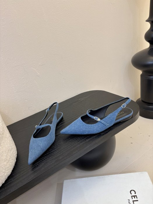 Босоножки фото 3