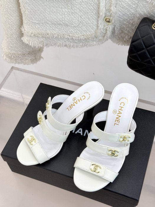 Босоножки фото 2