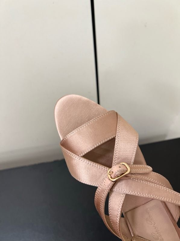 Сандалі жіночі фото 6