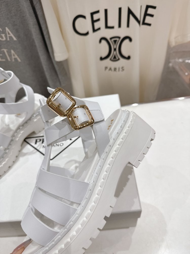 Сандалии женские фото 8