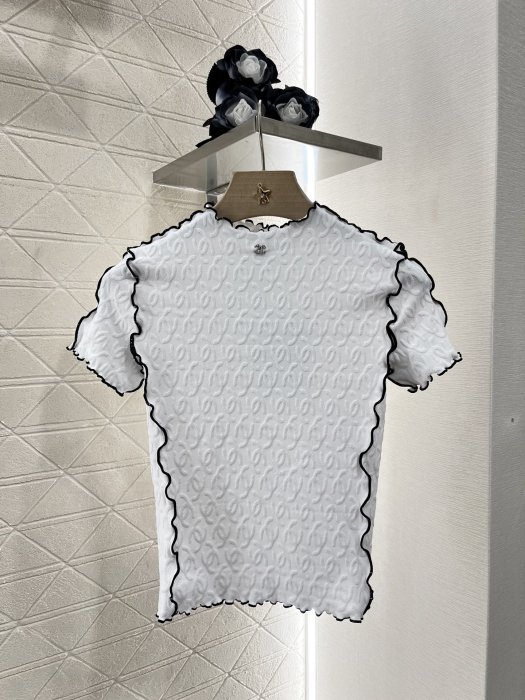 Футболка женская