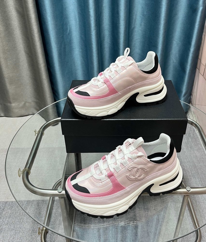 Кроссовки женские фото 7