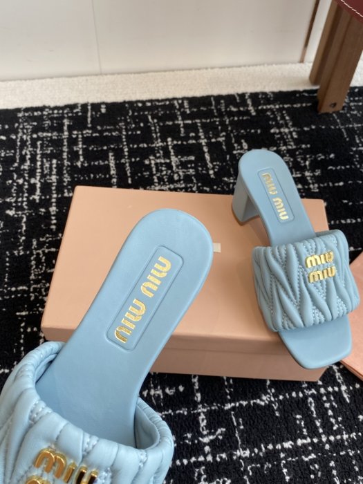 Босоножки фото 7