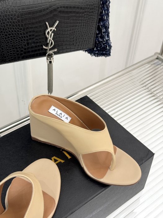 Босоножки фото 5