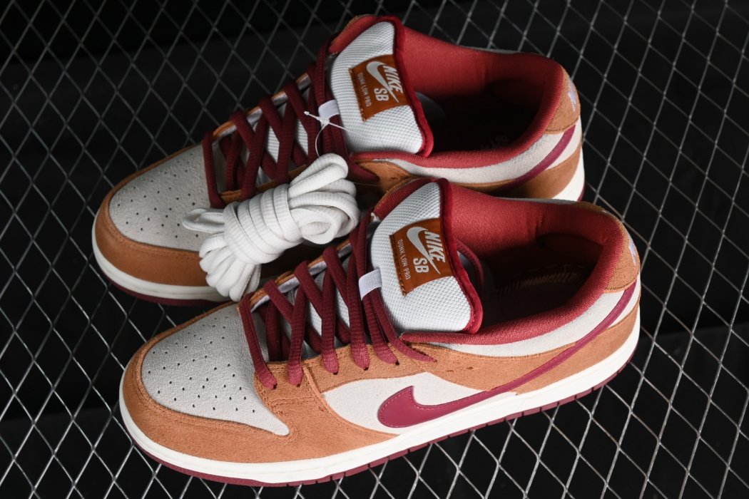 Кроссовки SB Dunk Low Pro BQ6817-202 фото 7